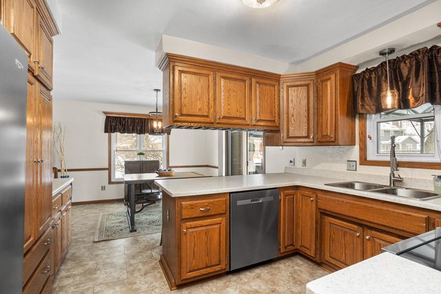 N60W23727 Butternut LANE, Sussex, WI 53089