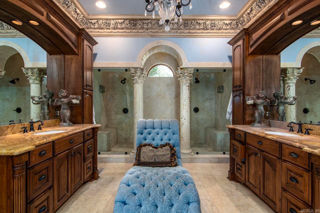 15 Spring Valley Lane, Little Rock, AR 72223