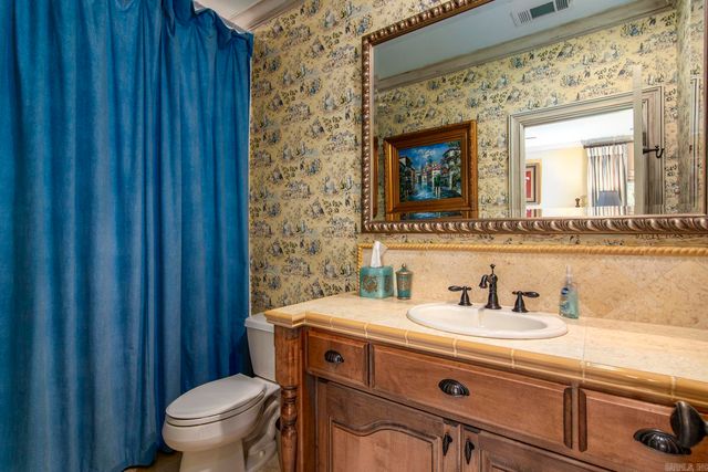 15 Spring Valley Lane, Little Rock, AR 72223