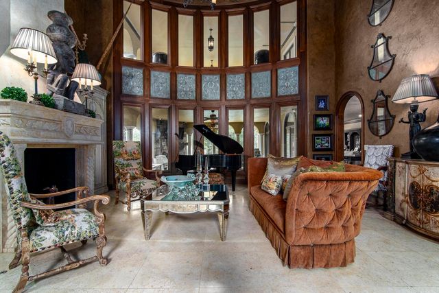 15 Spring Valley Lane, Little Rock, AR 72223