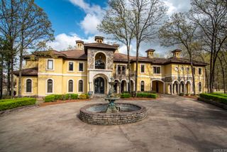 15 Spring Valley Lane, Little Rock, AR 72223