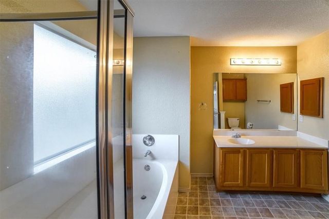 2812 Greenlee DR, Leander, TX 78641