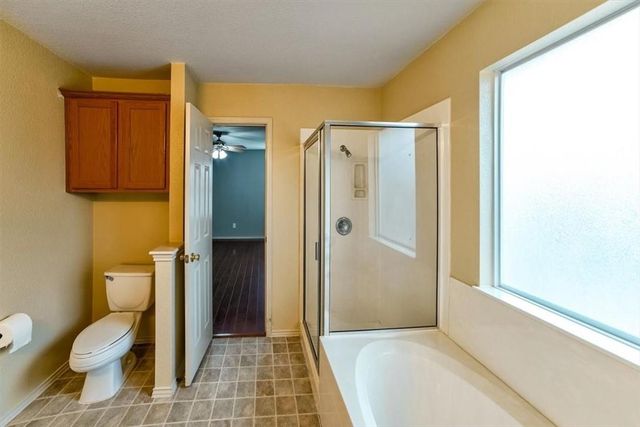 2812 Greenlee DR, Leander, TX 78641