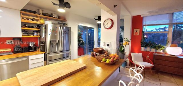 17890 W Dixie Hwy 515, North Miami Beach, FL 33160