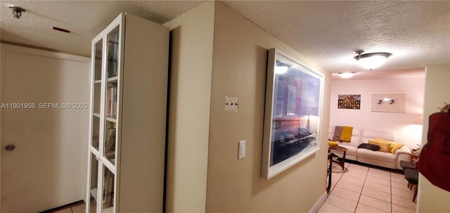 17890 W Dixie Hwy 515, North Miami Beach, FL 33160