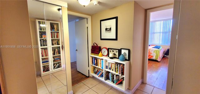 17890 W Dixie Hwy 515, North Miami Beach, FL 33160