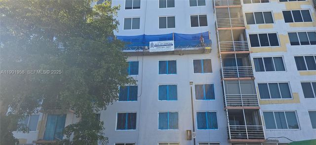 17890 W Dixie Hwy 515, North Miami Beach, FL 33160