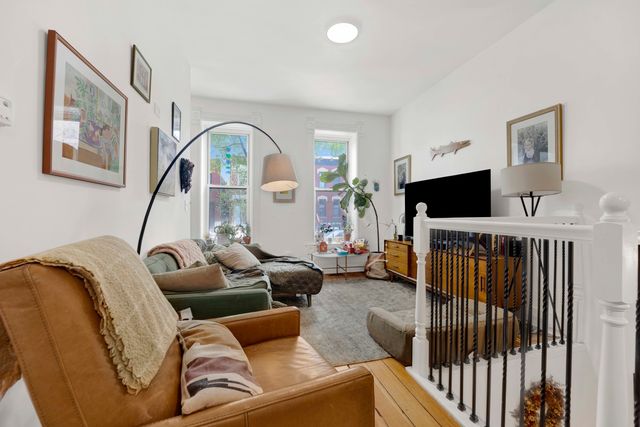 1140 N Winchester Avenue 1F, Chicago, IL 60622