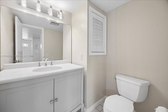 800 S Hollybrook Drive 205, Pembroke Pines, FL 33025