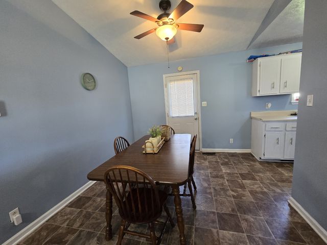 809 Stableford Rd, Oak Grove, KY 42262