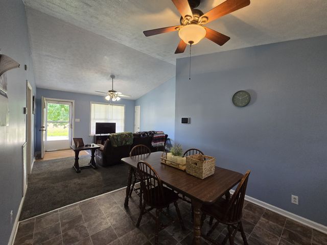 809 Stableford Rd, Oak Grove, KY 42262