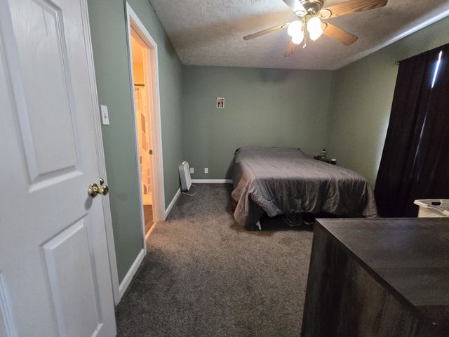 809 Stableford Rd, Oak Grove, KY 42262