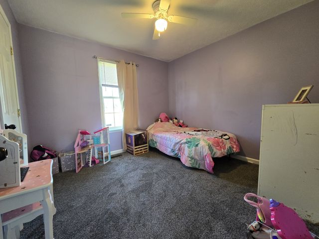 809 Stableford Rd, Oak Grove, KY 42262