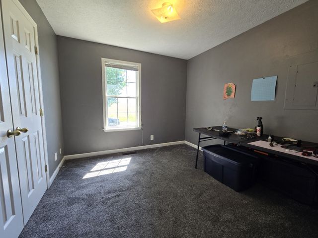 809 Stableford Rd, Oak Grove, KY 42262