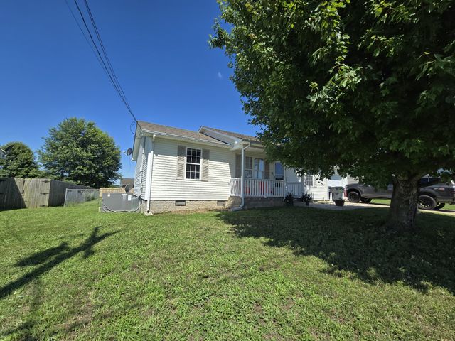 809 Stableford Rd, Oak Grove, KY 42262