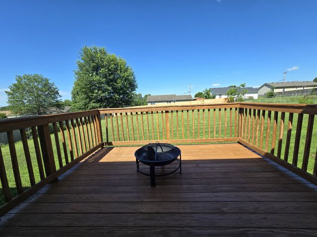 809 Stableford Rd, Oak Grove, KY 42262