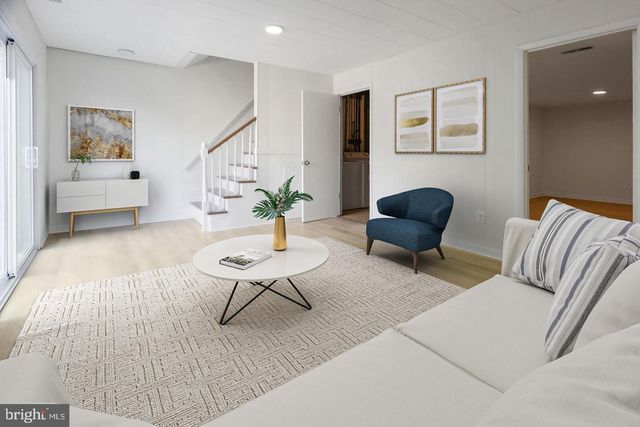 1132 JAMES MADISON CIR, Fredericksburg, VA 22405