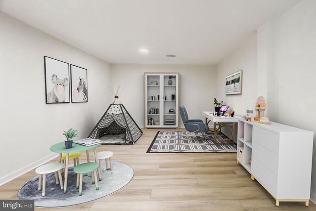 1132 JAMES MADISON CIR, Fredericksburg, VA 22405