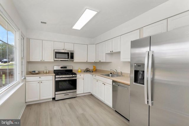 1132 JAMES MADISON CIR, Fredericksburg, VA 22405