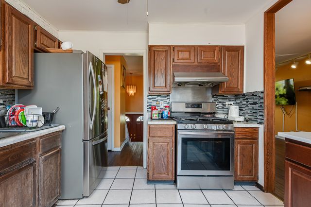 1953 Burr Oaks Lane, Glendale Heights, IL 60139