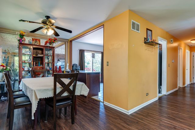 1953 Burr Oaks Lane, Glendale Heights, IL 60139