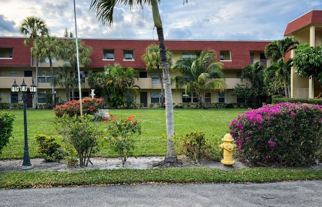 3081 NW 47th Terrace 107, Lauderdale Lakes, FL 33313