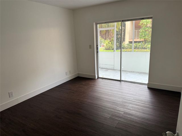 3081 NW 47th Terrace 107, Lauderdale Lakes, FL 33313