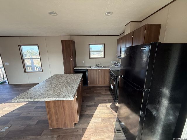 1390 Rendon, Poteet, TX 78065