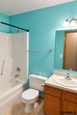 1871 Kennedy Drive, Lincoln, NE 68521