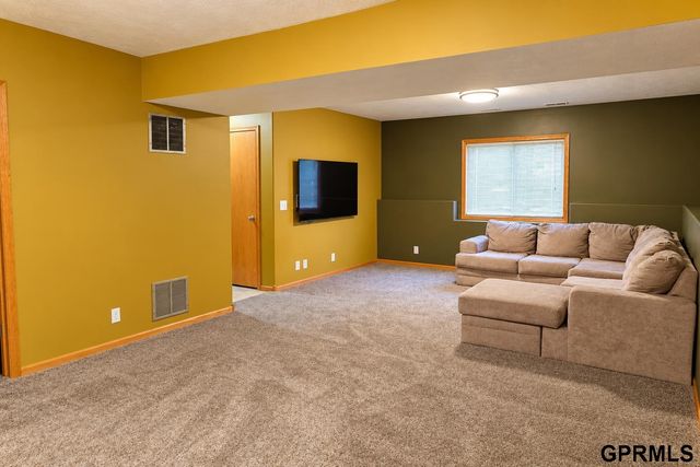 1871 Kennedy Drive, Lincoln, NE 68521