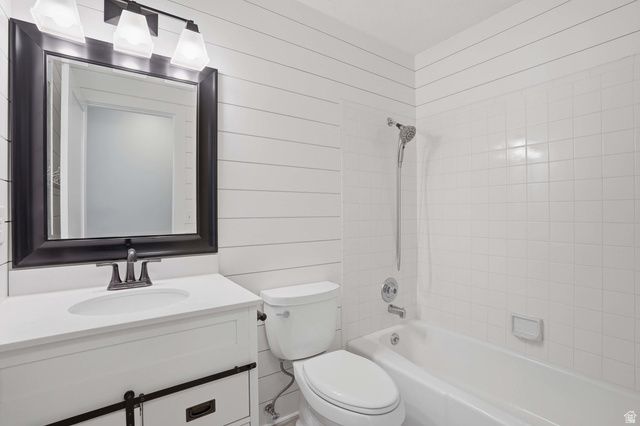 964 W CHESTERBROOK CV, Murray, UT 84123