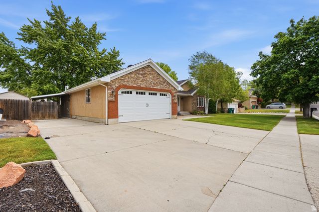 964 W CHESTERBROOK CV, Murray, UT 84123