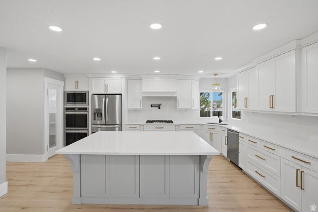 964 W CHESTERBROOK CV, Murray, UT 84123