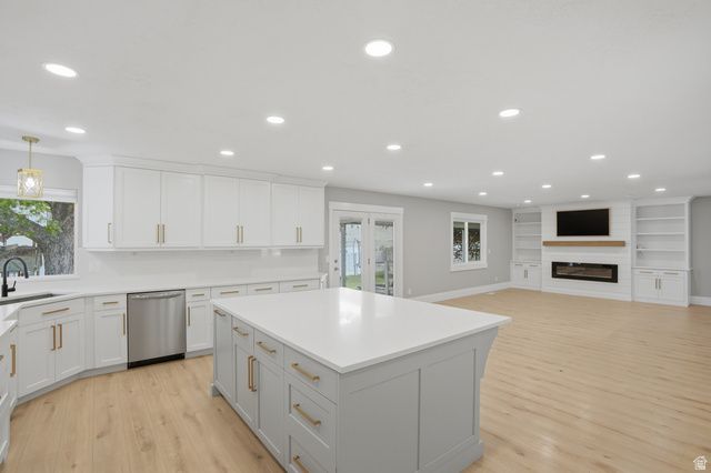 964 W CHESTERBROOK CV, Murray, UT 84123