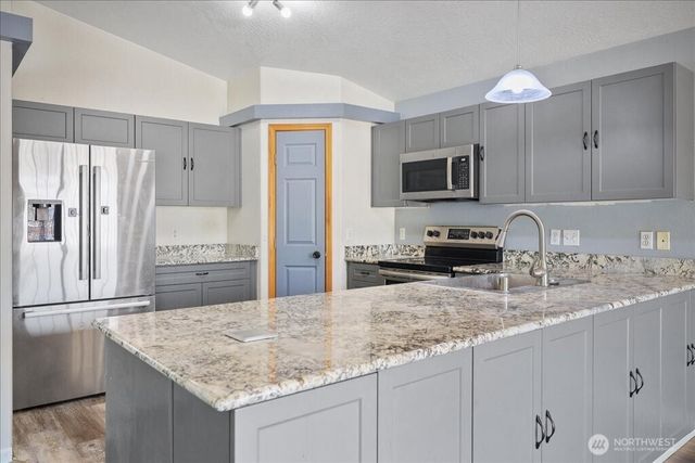 735 E Tara Lee Avenue, Medical Lake, WA 99022