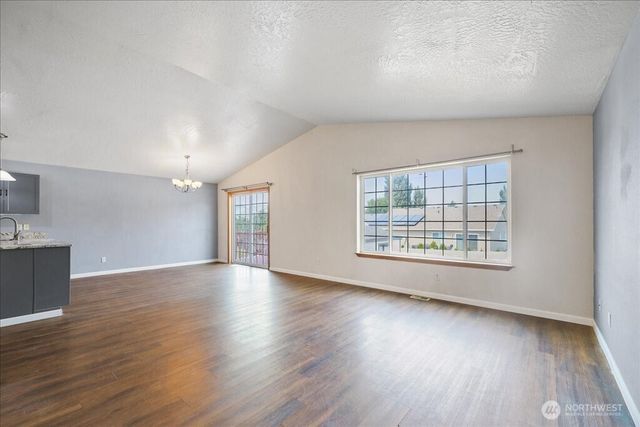 735 E Tara Lee Avenue, Medical Lake, WA 99022