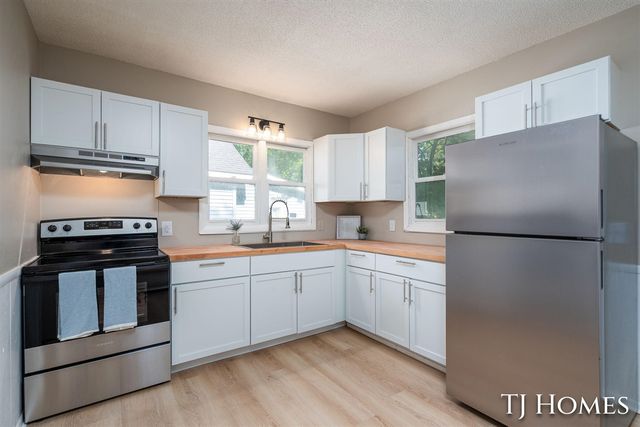 926 Emerson Avenue, Muskegon, MI 49442