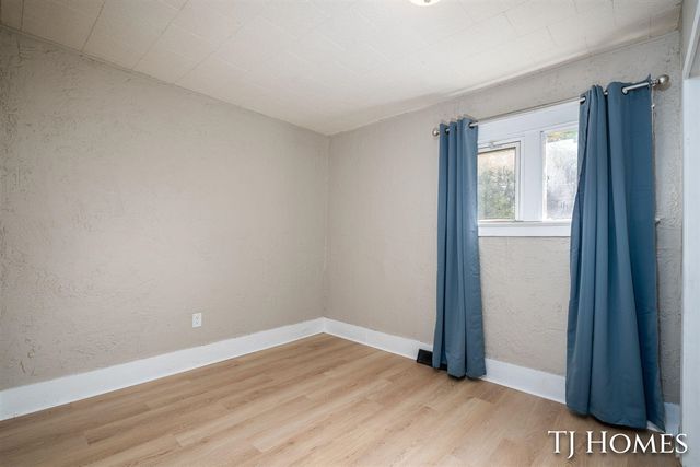 926 Emerson Avenue, Muskegon, MI 49442