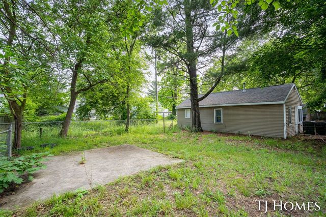 926 Emerson Avenue, Muskegon, MI 49442