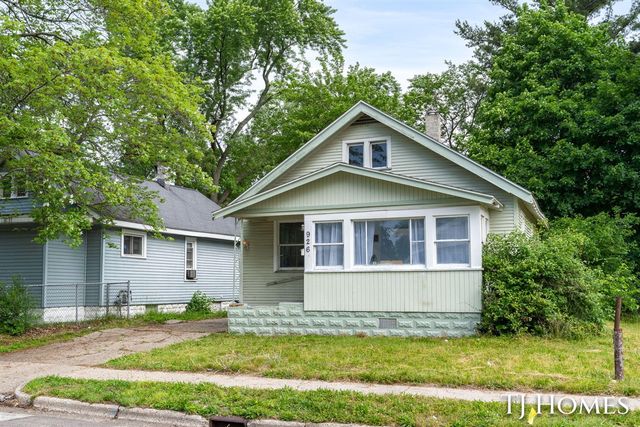 926 Emerson Avenue, Muskegon, MI 49442
