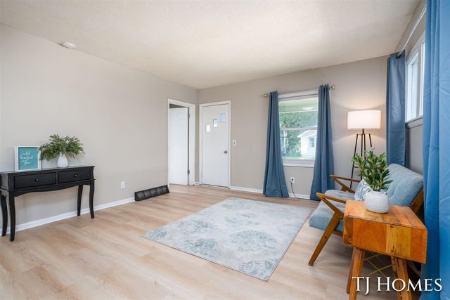 926 Emerson Avenue, Muskegon, MI 49442