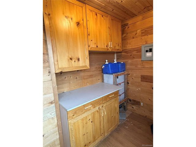1049 Spencer Mountain Rd, Bellvue, CO 80512
