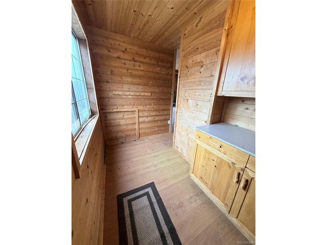 1049 Spencer Mountain Rd, Bellvue, CO 80512