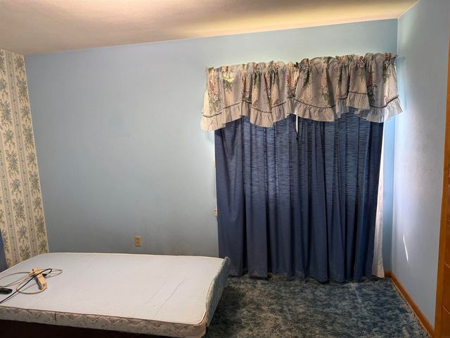 835 Dena St., Waterloo, IA 50702