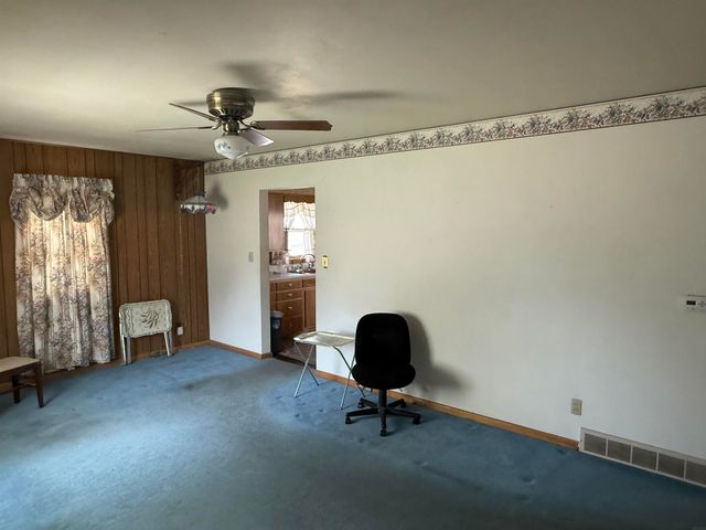 835 Dena St., Waterloo, IA 50702
