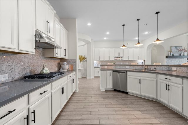5827 Majestic Harbor Lane, Houston, TX 77365