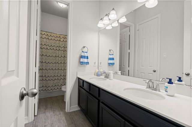 5827 Majestic Harbor Lane, Houston, TX 77365