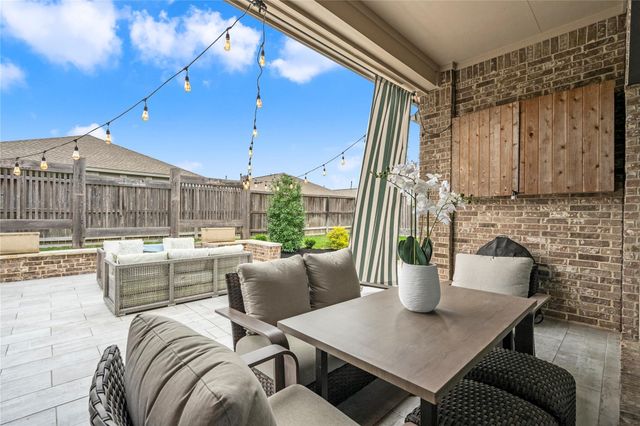 5827 Majestic Harbor Lane, Houston, TX 77365