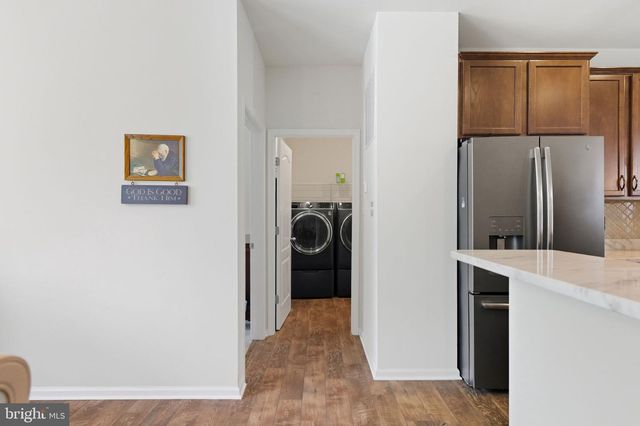 213 CHESTERFIELD DR, Falling Waters, WV 25419