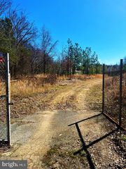 2675 LAUREL BRANCH DR, Waldorf, MD 20603
